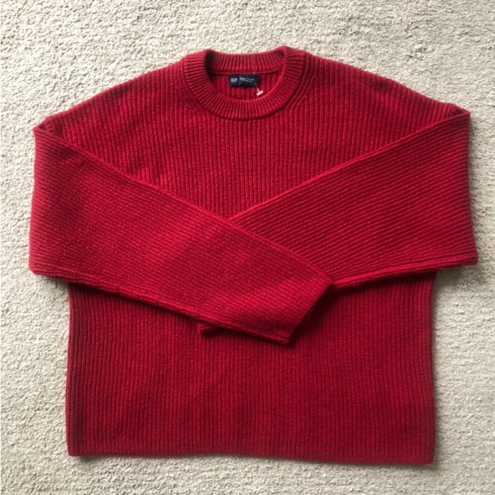Gap- Crewneck Sweater.NWOT.